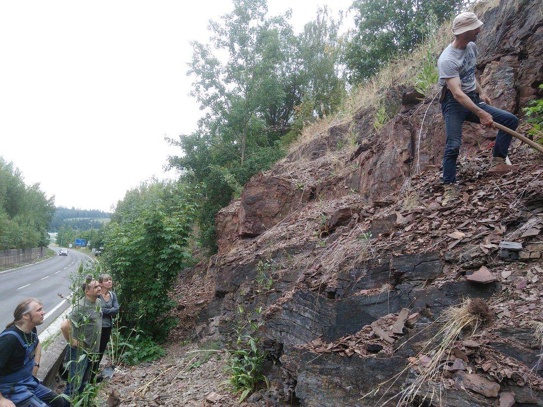 Terénní exkurze na geologickém odkryvu